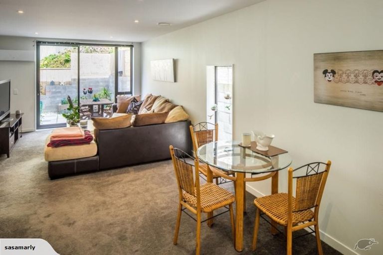 Photo of property in Nouvo Apartments, 11/21 Rugby Street, Mount Cook, Wellington, 6021