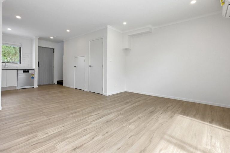 Photo of property in 10/5 King Street, Papakura, 2110