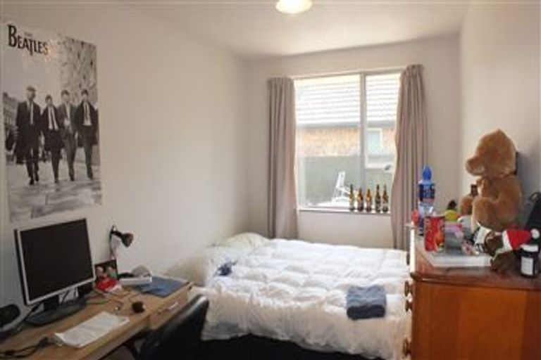 Photo of property in 2/22 Picton Avenue, Riccarton, Christchurch, 8011