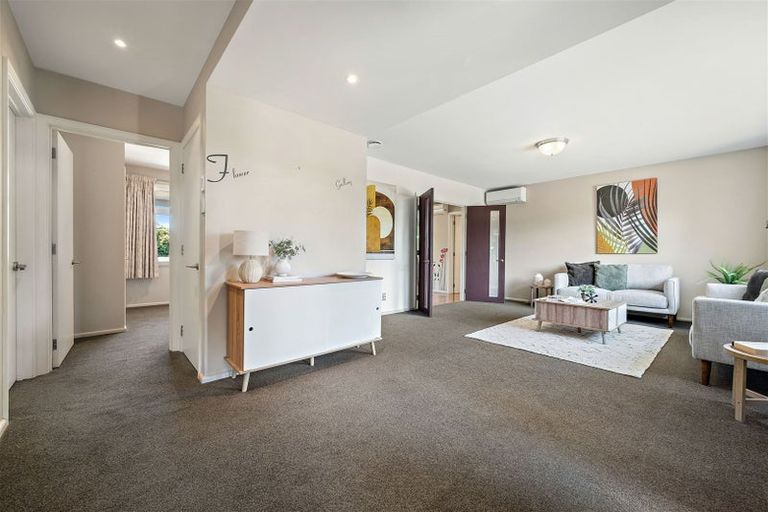 Photo of property in 112 Hamilton Avenue, Ilam, Christchurch, 8041