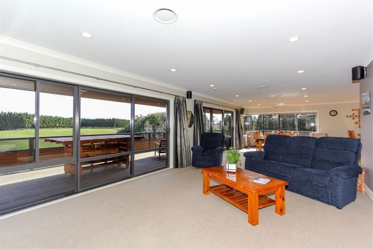 Photo of property in 354 Henwood Road, Hillsborough, New Plymouth, 4372