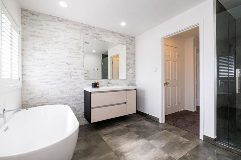 Photo of property in 20 Russell Robertson Drive, Havelock North, 4130