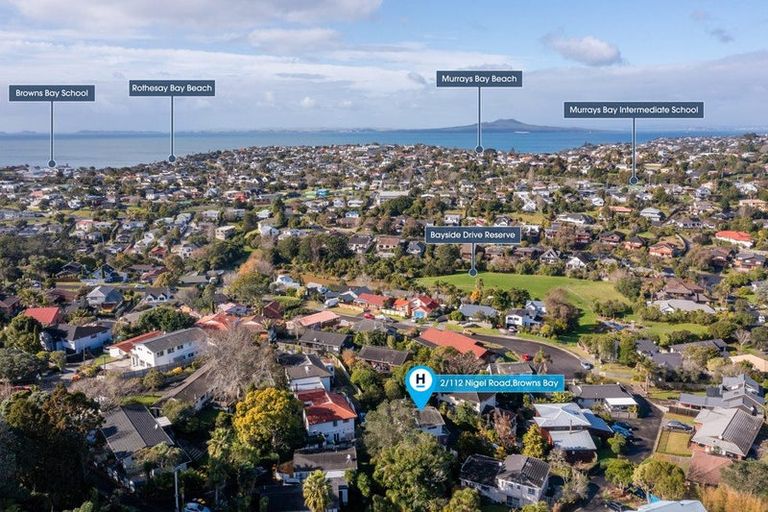 Photo of property in 2/112 Nigel Road, Browns Bay, Auckland, 0630