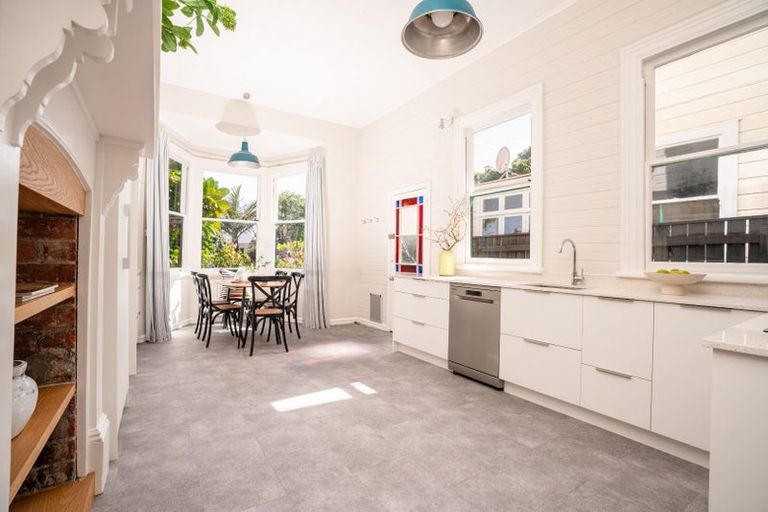 Photo of property in 19 Roy Street, Newtown, Wellington, 6021