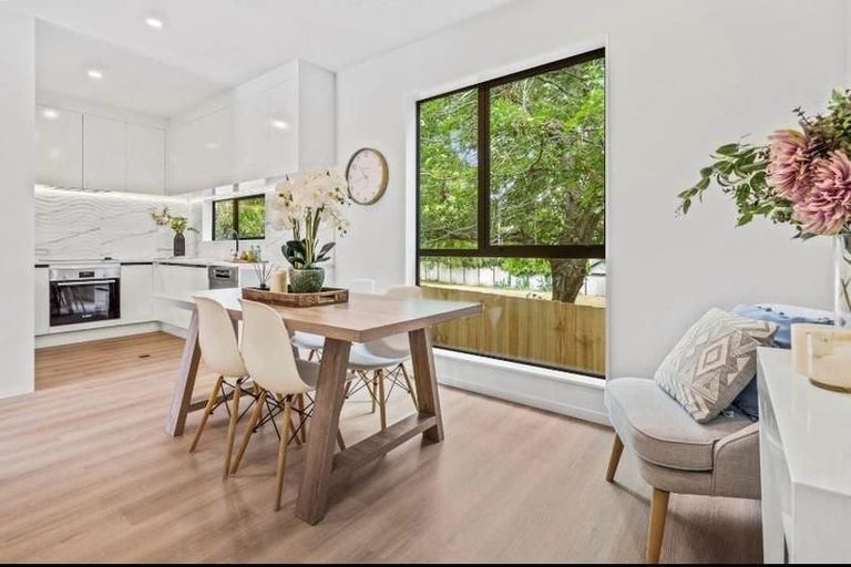 Photo of property in 36b Whitford Road, Botany Downs, Auckland, 2014