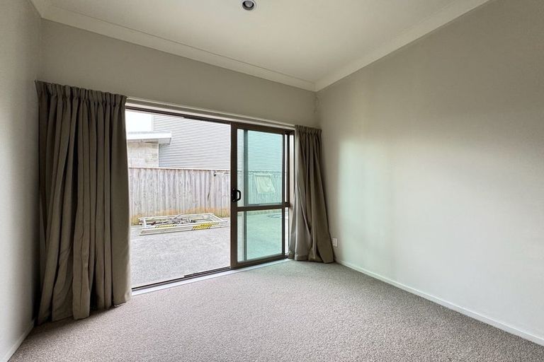 Photo of property in 6 Port Lane, Whitby, Porirua, 5024