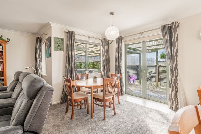Photo of property in 18 Hamon Place, Pukehangi, Rotorua, 3015