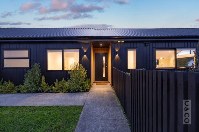 Photo of property in 7 Robert Might Road, Kumeu, 0810