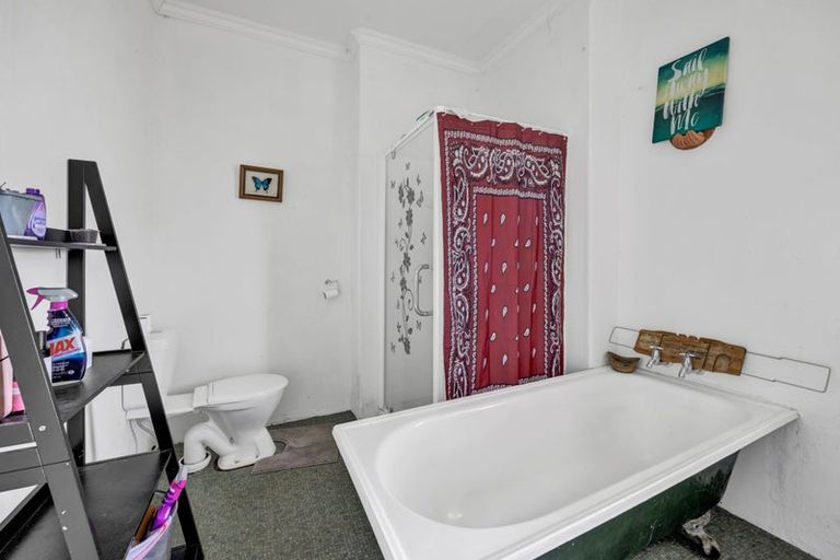 Photo of property in 21 Middlesex Street, Patea, 4520