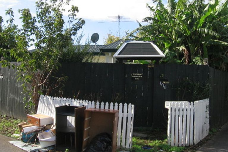 Photo of property in 2/16 Cameron Place, Ranui, Auckland, 0612