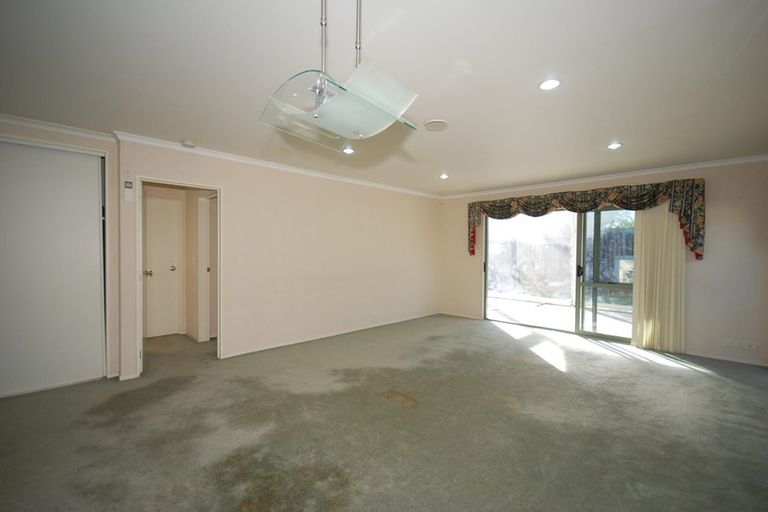 Photo of property in 23 Ironstone Place, Randwick Park, Auckland, 2105