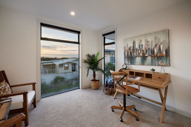 Photo of property in 1015 Papamoa Beach Road, Papamoa Beach, Papamoa, 3118