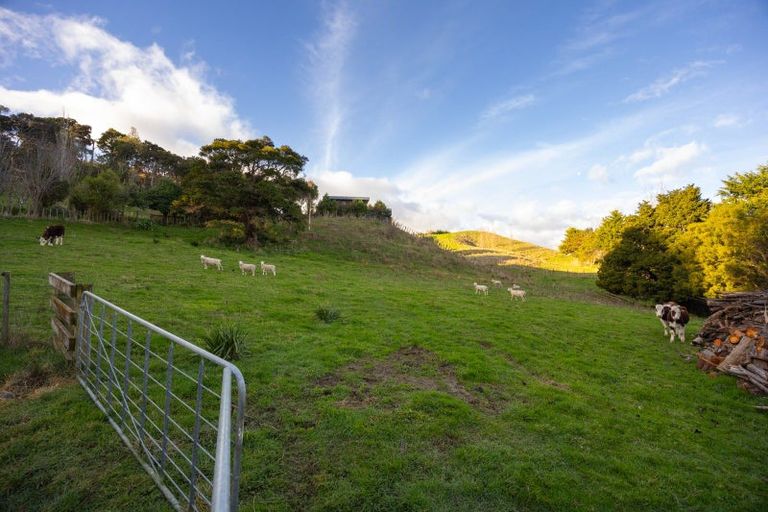 Photo of property in 771 Makino Road, Halcombe, Feilding, 4777