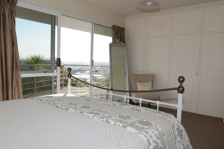 Photo of property in 104 Cannon Hill Crescent, Mount Pleasant, Christchurch, 8081