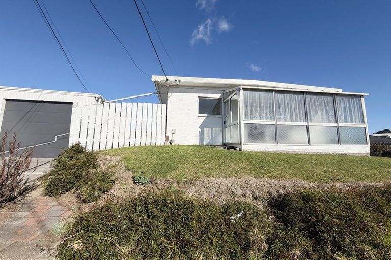 Photo of property in 8a Banks Street, Marfell, New Plymouth, 4310