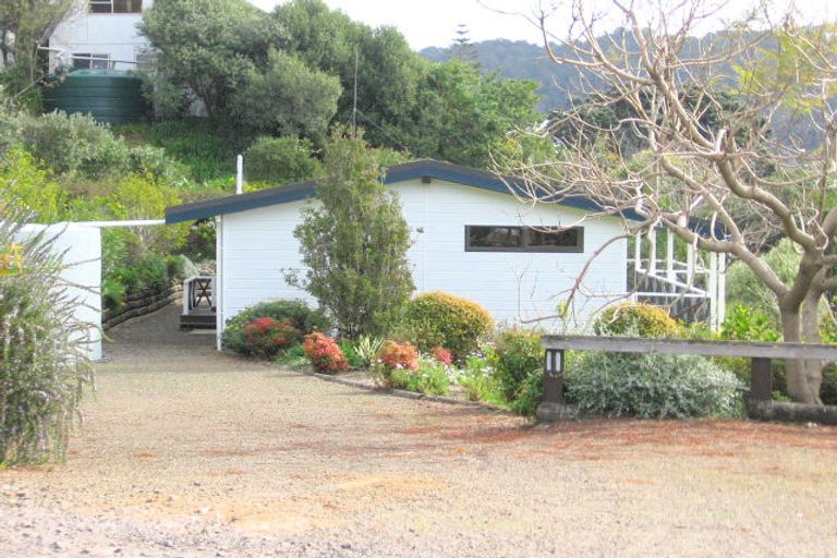 Photo of property in 11 Florence Place, Hahei, Whitianga, 3591