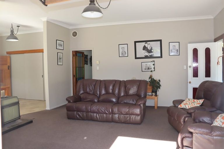 Photo of property in 1653 Mokau Road, Uruti, Urenui, 4379