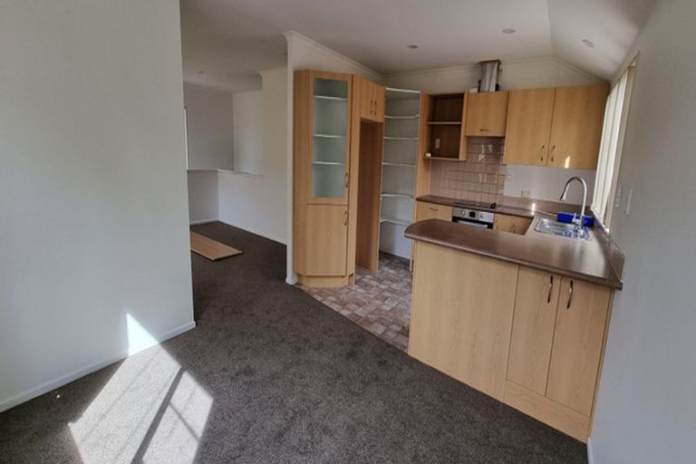 Photo of property in 78a Sunset Road, Unsworth Heights, Auckland, 0632