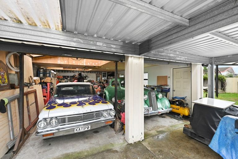 Photo of property in 42 English Street, St Andrews, Hamilton, 3200