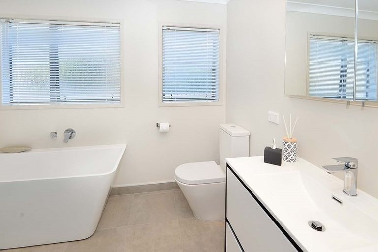 Photo of property in 7a Monyash Road, Manly, Whangaparaoa, 0930