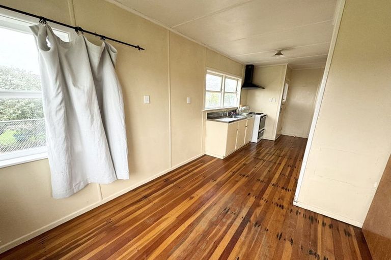 Photo of property in 4 Proctor Place, Mangere, Auckland, 2022