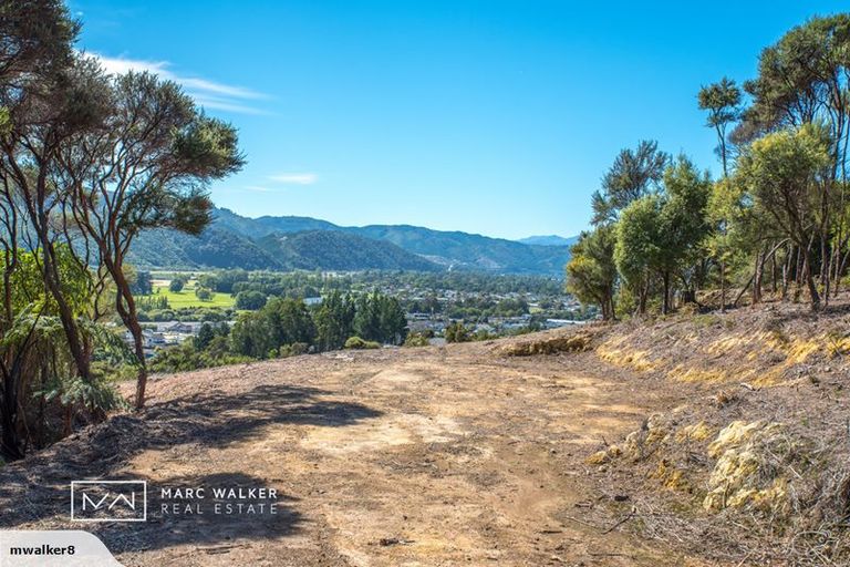 Photo of property in 42 Sylvan Way, Silverstream, Upper Hutt, 5019