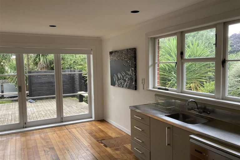 Photo of property in 12 Cambridge Road, Martinborough, 5711