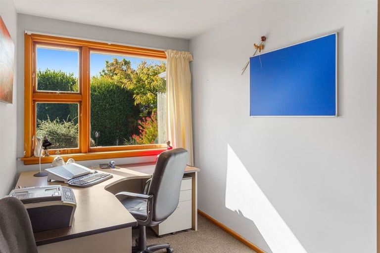 Photo of property in 16 Adams Place, Woolston, Christchurch, 8023