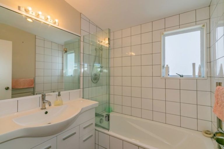 Photo of property in 6 Taonui Street, Waitarere Beach, Levin, 5510