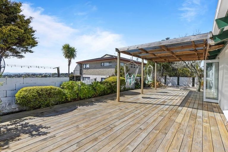 Photo of property in 1/168 Glamorgan Drive, Torbay, Auckland, 0630