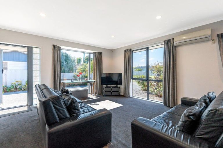 Photo of property in 18 Leon Street, Riverdale, Gisborne, 4010