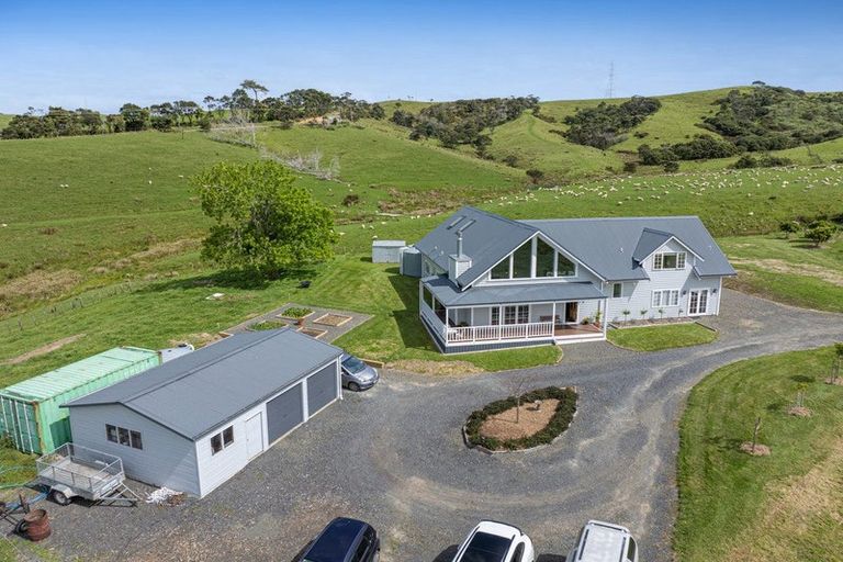 Photo of property in 346 Inland Road, Helensville, 0875