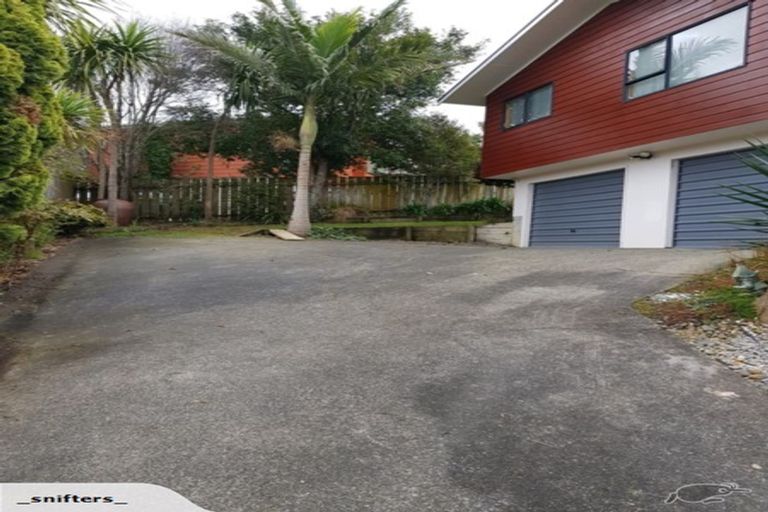 Photo of property in 2/15 Witheford Drive, Bayview, Auckland, 0629