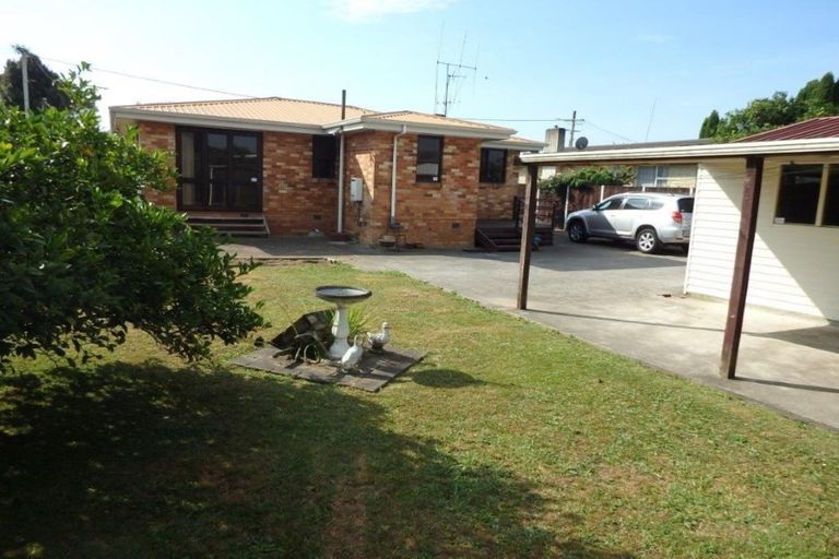 Photo of property in 68 Carrington Avenue, Silverdale, Hamilton, 3216