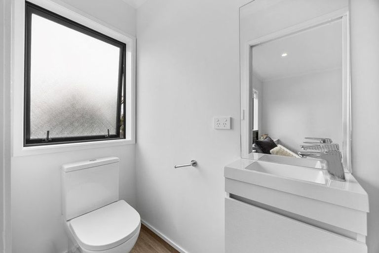 Photo of property in 500c Te Atatu Road, Te Atatu Peninsula, Auckland, 0610