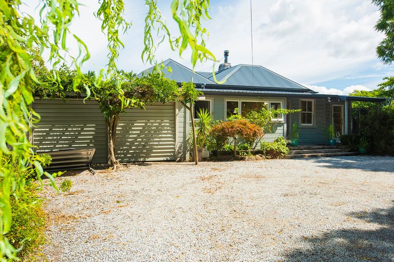 Photo of property in 9 Gaddums Hill Road, Outer Kaiti, Gisborne, 4010
