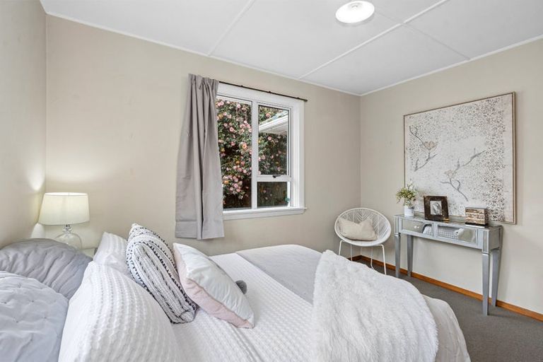 Photo of property in 3 Sealy Place, Bryndwr, Christchurch, 8053