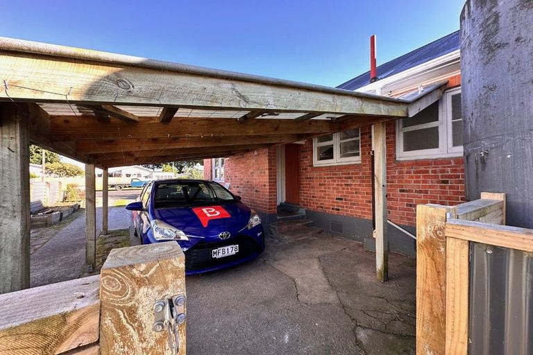 Photo of property in 2 White Street, Whanganui East, Whanganui, 4500