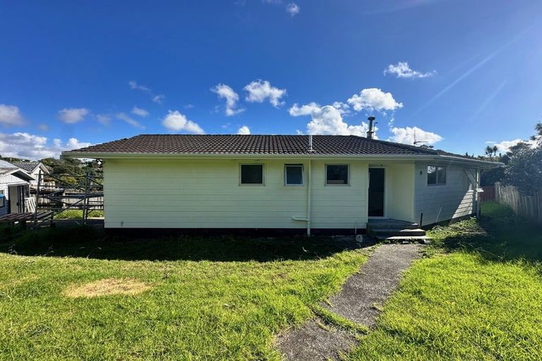 Photo of property in 4 Garton Drive, Massey, Auckland, 0614