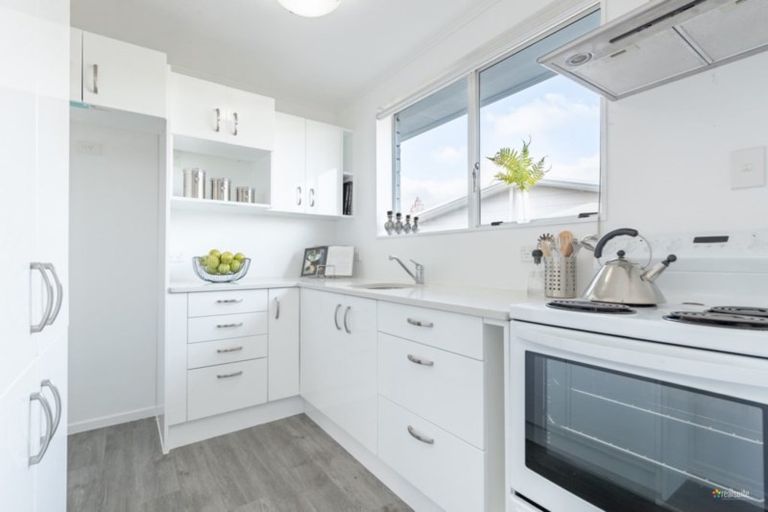 Photo of property in 35a Roband Crescent, Brown Owl, Upper Hutt, 5018