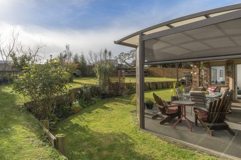 Photo of property in 1 Mckenna Lane, Omokoroa, 3114