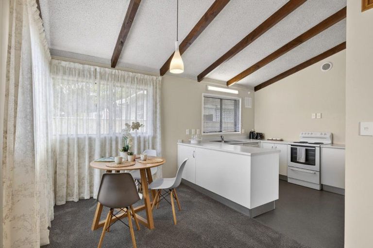 Photo of property in 2/21 Fulford Street, New Plymouth, 4310