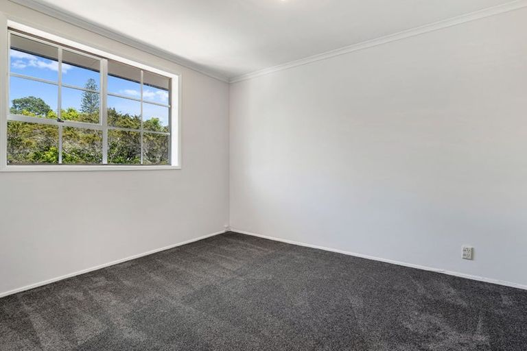 Photo of property in 3/26a Penning Road, Castor Bay, Auckland, 0620