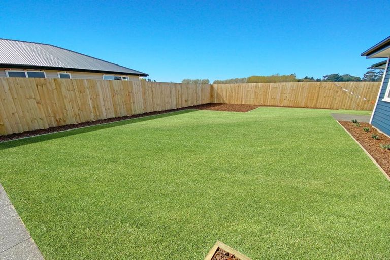 Photo of property in 41 Mcquillan Avenue, Woodend, 7610