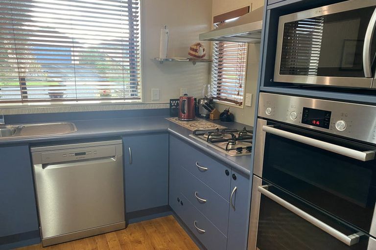 Photo of property in 81 Parnell Heights, Kelvin Grove, Palmerston North, 4414