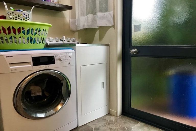 Photo of property in 6a Japonica Drive, Beach Haven, Auckland, 0626