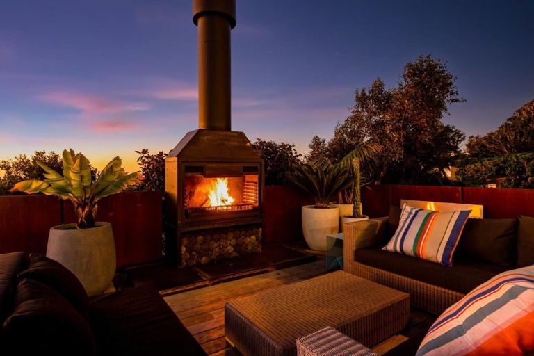 Photo of property in 120 Pendarves Street, New Plymouth, 4312