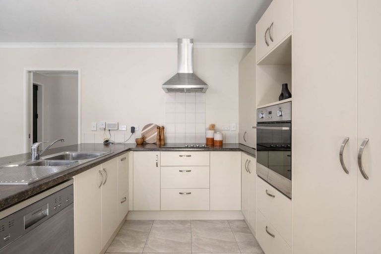 Photo of property in 1/16 Highgrove Drive, Grandview Heights, Hamilton, 3200