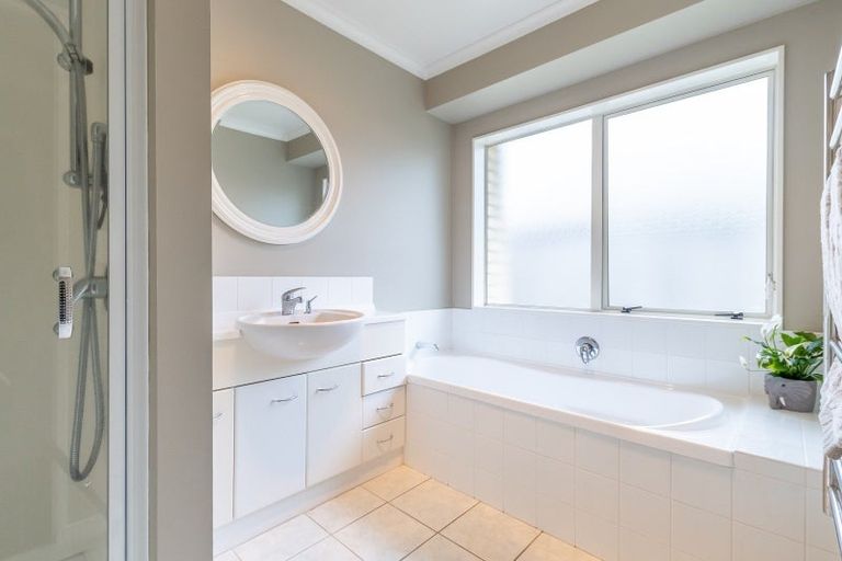 Photo of property in 20 Oaklands Drive, Cambridge, 3434