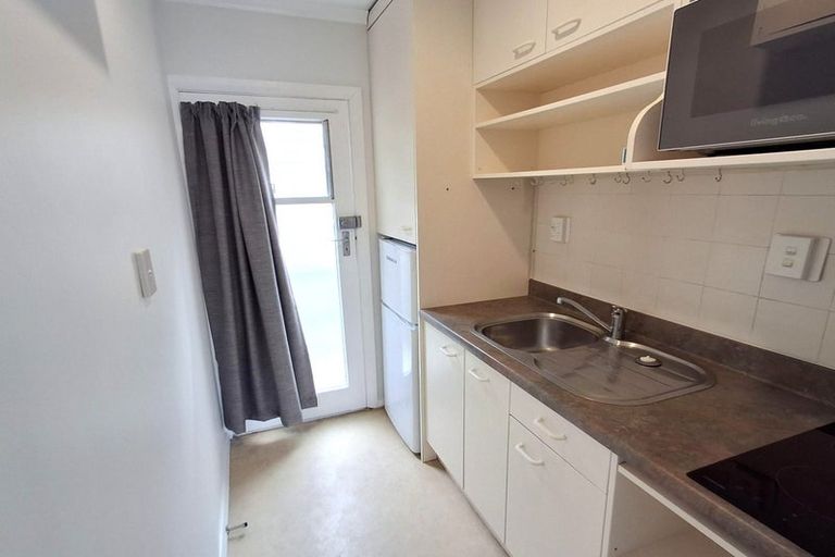 Photo of property in Avon Apartments, 11/313 The Terrace, Te Aro, Wellington, 6011